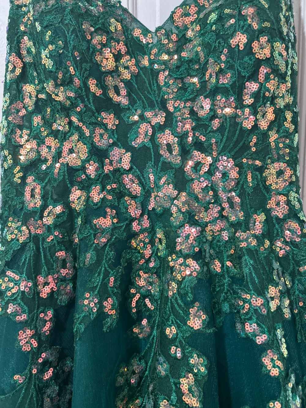Prom dress - Picture 4 of 5